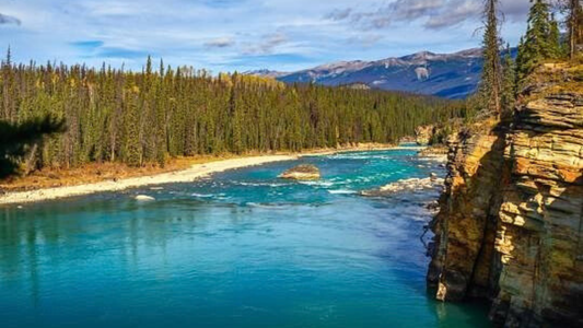 Pike Fishing Strategies for Canadian Anglers this Fall